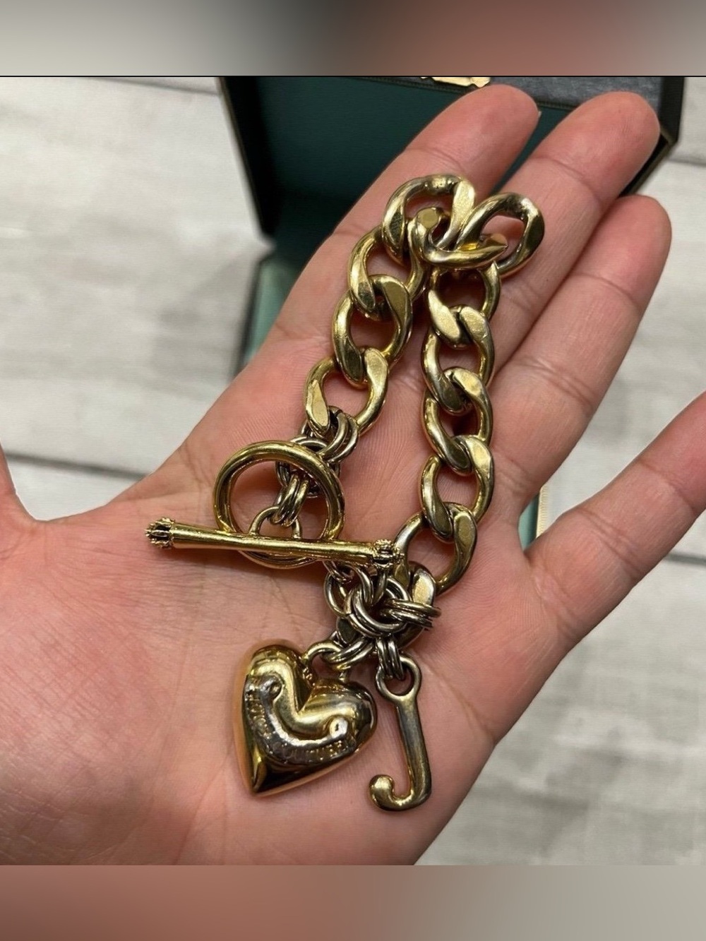 Juicy Couture Gold Chain Link Heart Toggle Bracelet J Charm Jewelry with box